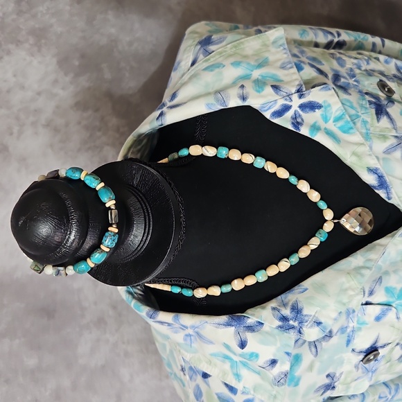 Unique Turquoise and Tan Beaded Necklace and Bracelet Set - Picture 15 of 15